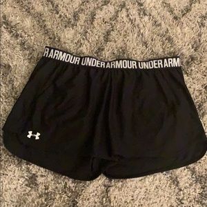 Under Armour Shorts with pockets